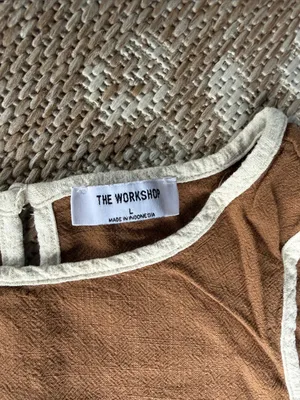The workshop Cozy Brown Two thumbnail 2