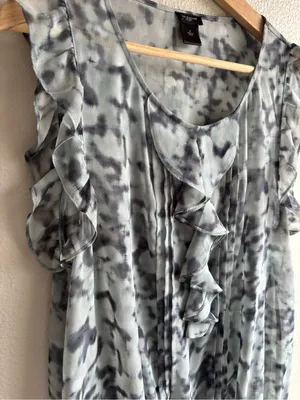 Ann Taylor Loft Gray Ruffle Front Sleeveless Blouse thumbnail 3