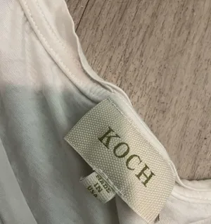 Koch White thumbnail 3