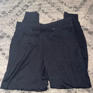 Lululemon Black Jogger Pants 10 thumbnail 2