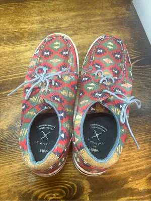 Twisted X Red aztec print loafers size 7.5 thumbnail 4