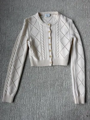 Sunday Aritzia Best thumbnail 1