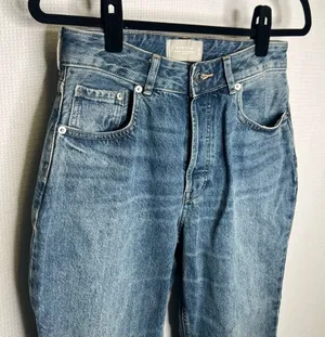 Everlane | Classic Blue Women's‎ Jeans 28 Crop Curvy 90s thumbnail 1