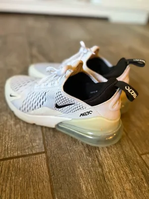 Nike 270 Air Max Shoes Women’s thumbnail 4