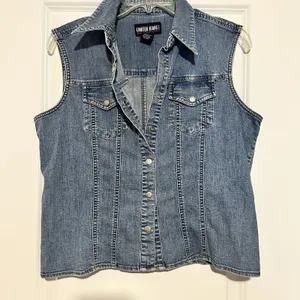 Limited Jeans Vintage Denim Vest Medium Wash Button Front Sleeveless Jacket M thumbnail 1