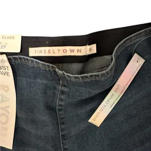Women's Flared navy JeansNWT By‎ Tinseltown thumbnail 6