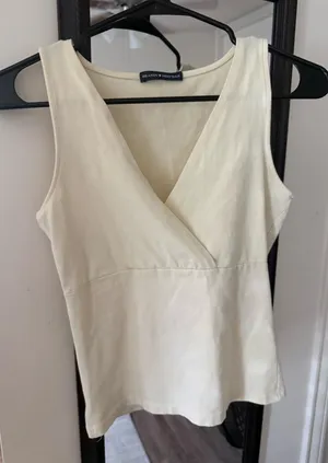 Brandy Melville Top thumbnail 1