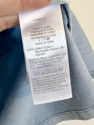 NWT Madewell Light Blue Essential Slim Tee in Lightweight Cotton - Size: Medium thumbnail 4