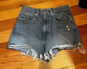 Levi's Silver Tab High Rise Mom Shorts Size 27 thumbnail 1