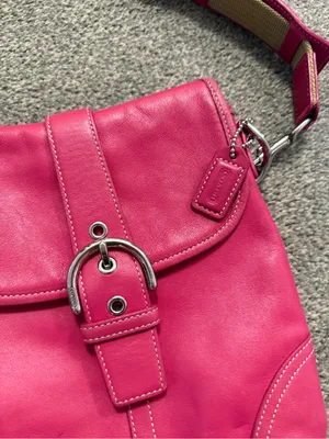 Vintage Coach Soho pink magenta crossbody bag signature monogram interior y2k thumbnail 5