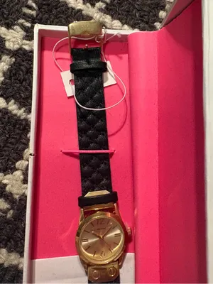 NIB!! Issac Mizrahi Stainless Steel Black and Gold Women’s Wrist Watch thumbnail 5