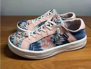 Hey Dude Karina Breeze Island Women's Sz‎ 6 Lightweight Sneaker Pink Blue Casual thumbnail 1