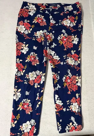 Old Navy Pixie Mid Rise Ankle Pants Floral Print Slim Tapered Measured Size 12 thumbnail 1