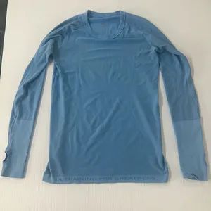 Women’s Lululemon light blue long Sleve thumbnail 3
