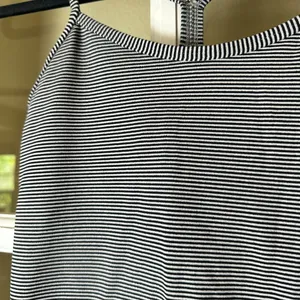 Lululemon Power Y Tank with Built In Bra Size 6 Stripes thumbnail 3