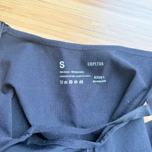 Shapermint Empetua Small Black All Day Every Day Scoop Neck Cami Tank Top thumbnail 6