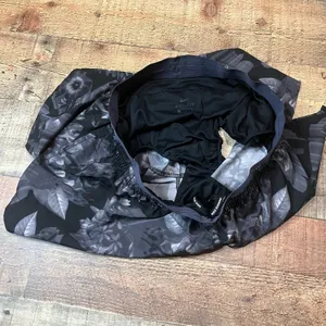 Nike Bundle Black & Floral DriFit Drawstring Lined Pockets Running Shorts Sz M thumbnail 3