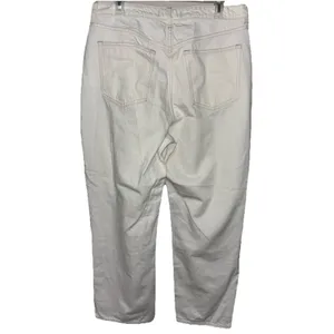 Abercrombie & Fitch Curve Love The 90’s Straight Ultra High Rise White Jeans thumbnail 4