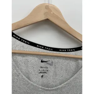 Nike Womens Gray Nike Trail Cut Off Racerback Tank‎ Size XL Running NWT Gym thumbnail 3
