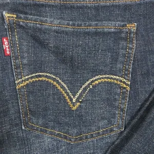 Levi’s 515 Bootcut Jeans Women’s Size 8M Dark Wash Stretch Denim Classic Fit thumbnail 5