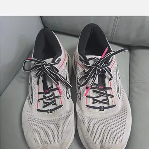 Brooks Women's White and Pink Athletic Running Shoes thumbnail 2
