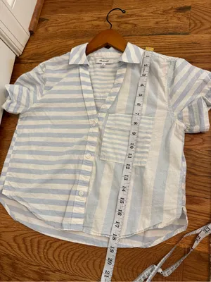 Madewell Cropped Y-Neck Button Up Shirt in Weathered Blue Mixed Stripe Size XS thumbnail 10
