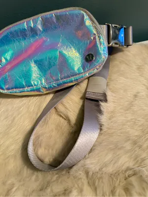 Lululemon Everywhere Iridescent Belt Bag Silver thumbnail 9