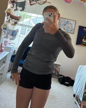 Athleta athletic grey long sleeve thumbnail 2