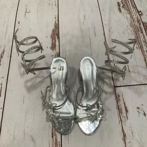 Nwot Wild‎ Diva Butterfly Wrapped Rhinestone Sandals thumbnail 10