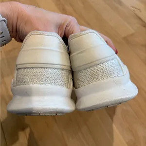 Adidas Women’s Sneakers thumbnail 6