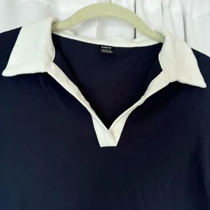 SheIn Navy Blue & White Cropped Cotton Polo T-Shirt thumbnail 3