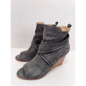 Journee Collection Womens‎ Size 11 Gray Sabeena Booties Wedge Heel Zip thumbnail 2
