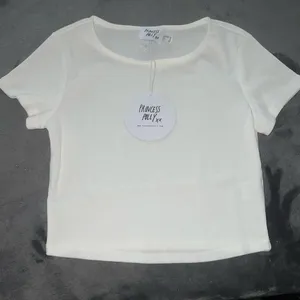 Princess Polly El Basico Cropped Tee in White Size 8 New with tag thumbnail 12