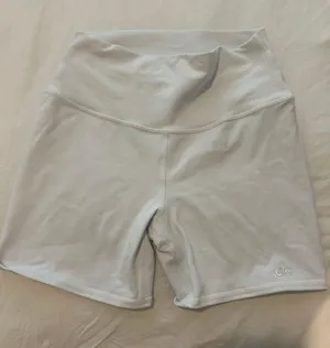Alo Biker Shorts thumbnail 2