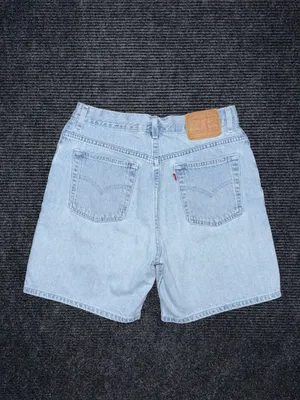 Vintage Y2K Levi’s Relaxed Fit Denim Shorts Women’s 14 / 30 Light Wash Jorts thumbnail 2