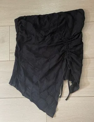 Silence + Noise‎ Asymmetrical Ruched Skirt Black Size L Urban Outfitters Texture thumbnail 1