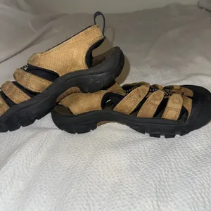 Keen Newport Brown Leather Waterproof Sandals Hiking Womens Size 6 thumbnail 3