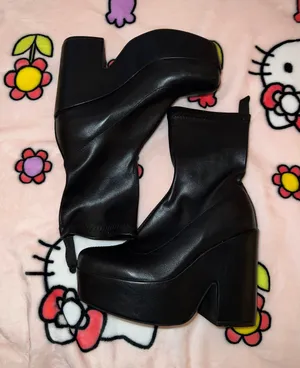 Heel Platform Boots thumbnail 2