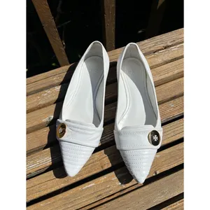Tory Burch pointed-toe Stiched Gold Tone Logo flats white leather size 8 thumbnail 5