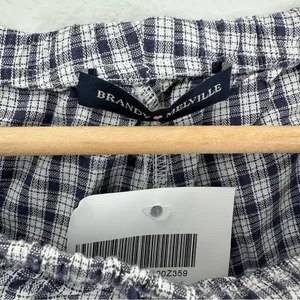 Brandy Melville navy and white shorts thumbnail 5