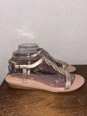 Jack Rogers Daphne T-Strap Buckle Leather Micro Mini Wedge Sandal Shoes Size 8.5 thumbnail 3