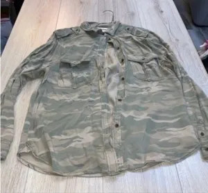 American eagle outfitters green camo camouflage button up button down shirt top thumbnail 1
