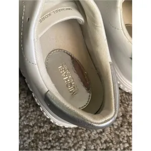 Michael Kors White Leather Low-Top Lace-Up Sneakers thumbnail 6