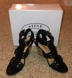 MOVING SALE!! Steve Madden wedges thumbnail 1