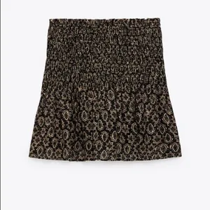 ✨ HP✨ZARA PRINTED MINI SKIRT✨ thumbnail 5