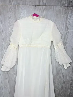 Vintage 1960s / 70s sheer tulle wedding dress white cream w/ long detail sleeves thumbnail 5