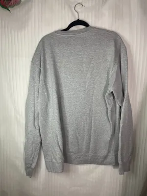 In My Boy Mom Era Sweatshirt XL Gray Graphic Crewneck Port & Company Blue Pullov thumbnail 5