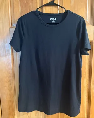 Duluth trading company black short sleeve long tail t shirt size large . thumbnail 1
