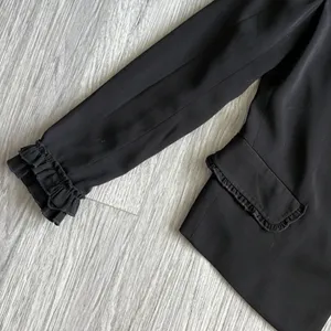 Adrienne Vittadini Black Blazer With‎ Ruffle Sleeves Size S thumbnail 2