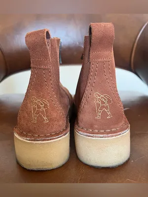 Clarks Originals Trek Wedge Boots in a brown suede size 5.5 zipper thumbnail 3